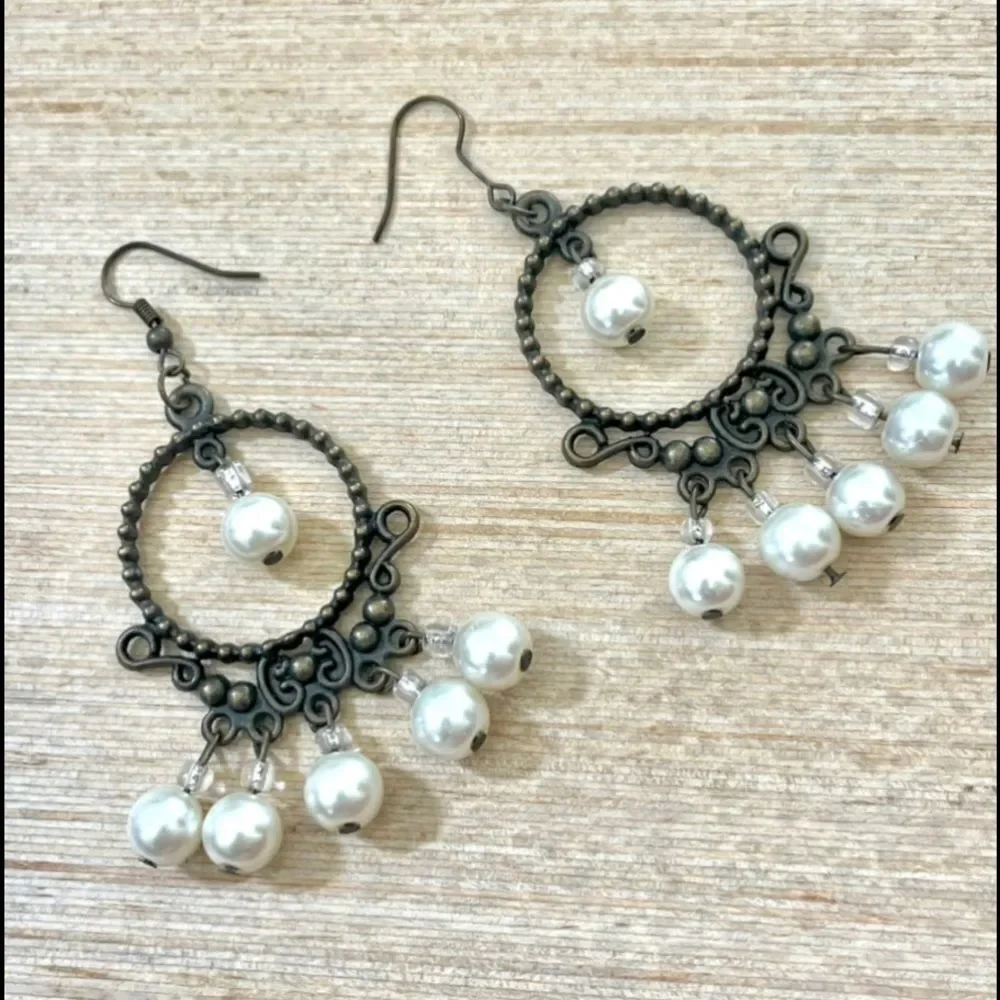 Pearl beaded dangling earrings